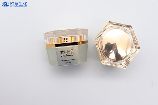 油性皮膚愛長痘怎么調(diào)節(jié)護(hù)理？